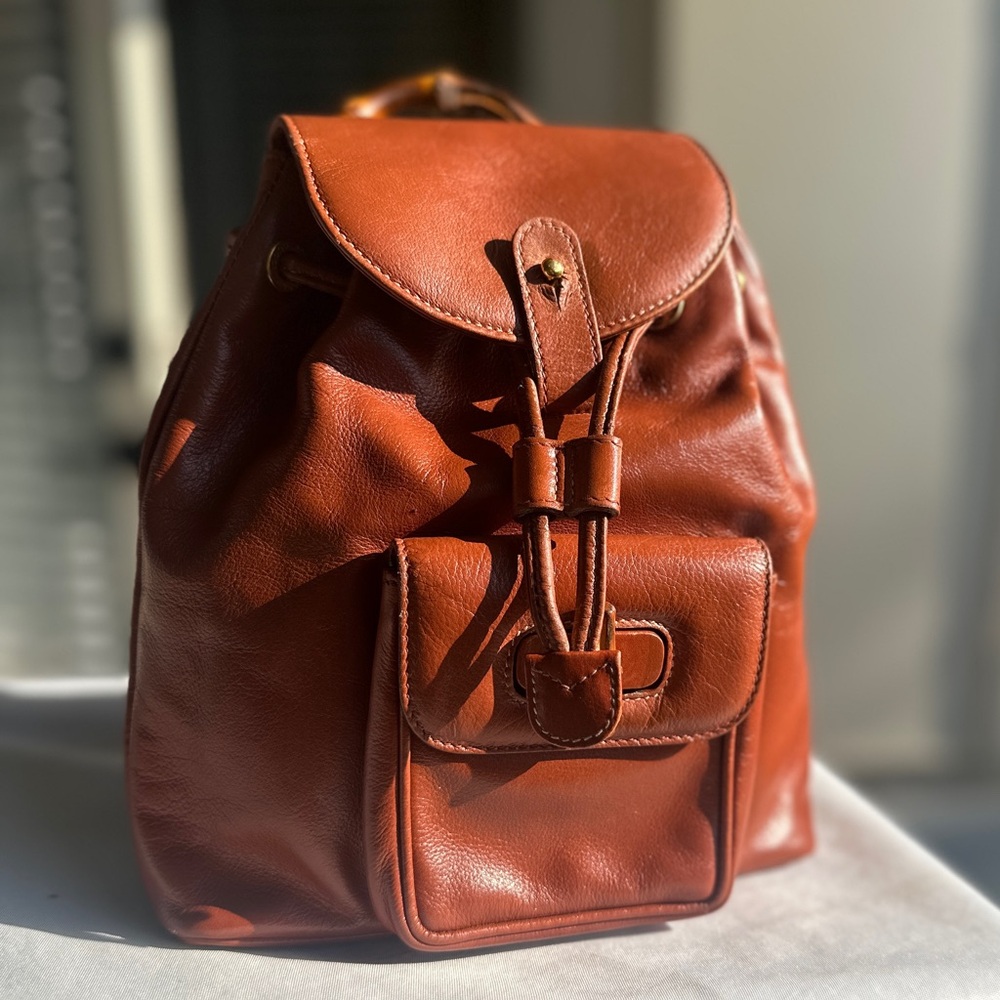 GUCCI | Vintage 1990s Bamboo Leather Backpack | Brown | Small/Medium w/ Dust Bag - Picture 2 of 16